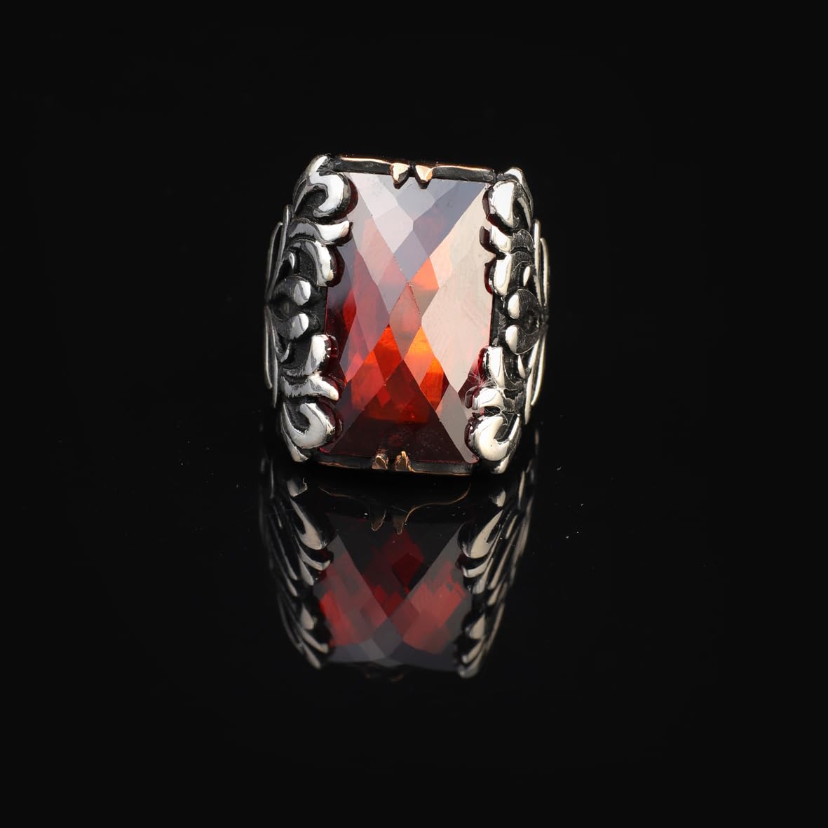 Men's Garnet Ring in 925 Sterling Silver