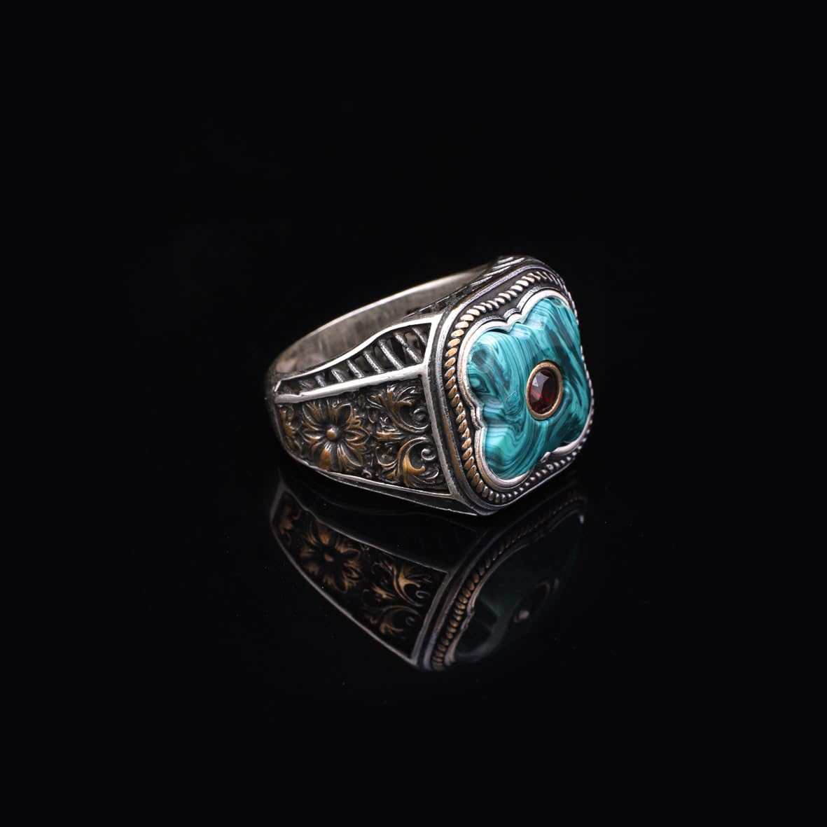 Vintage Handmade Malachite Ring with Ruby Stone