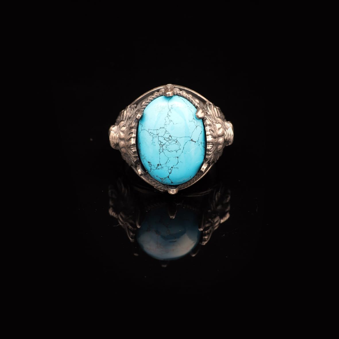 Men's Genuine Turquoise Lion Signet Ring - Vintage 925 Sterling Silver Oval Gemstone Statement Ring - Handmade Polished Engagement Ring with Custom Engraving