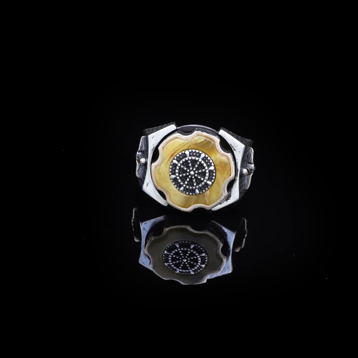 Squeeze Amber Ring