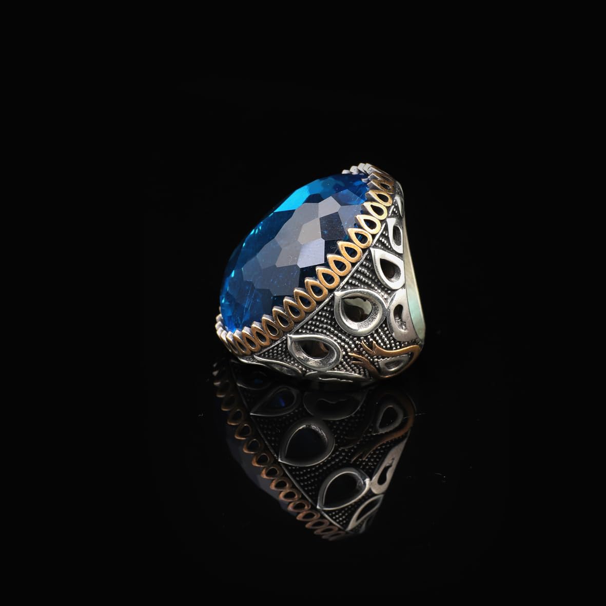 Aquamarine Ring -Oval Gemstone