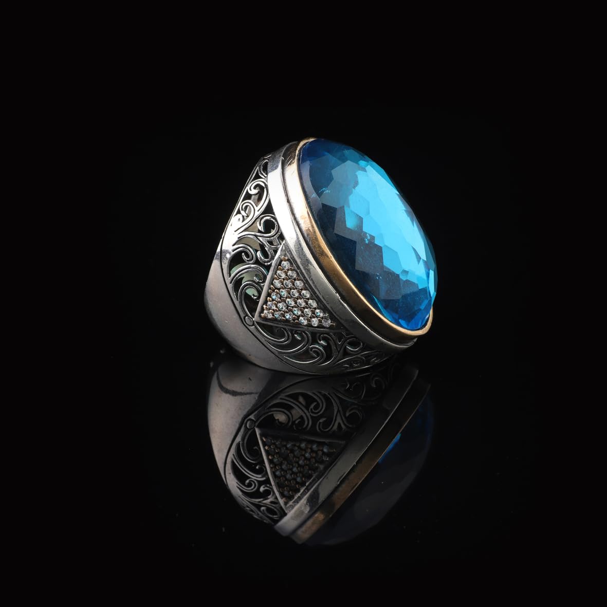 Aquamarine Ring with Micro Sapphire