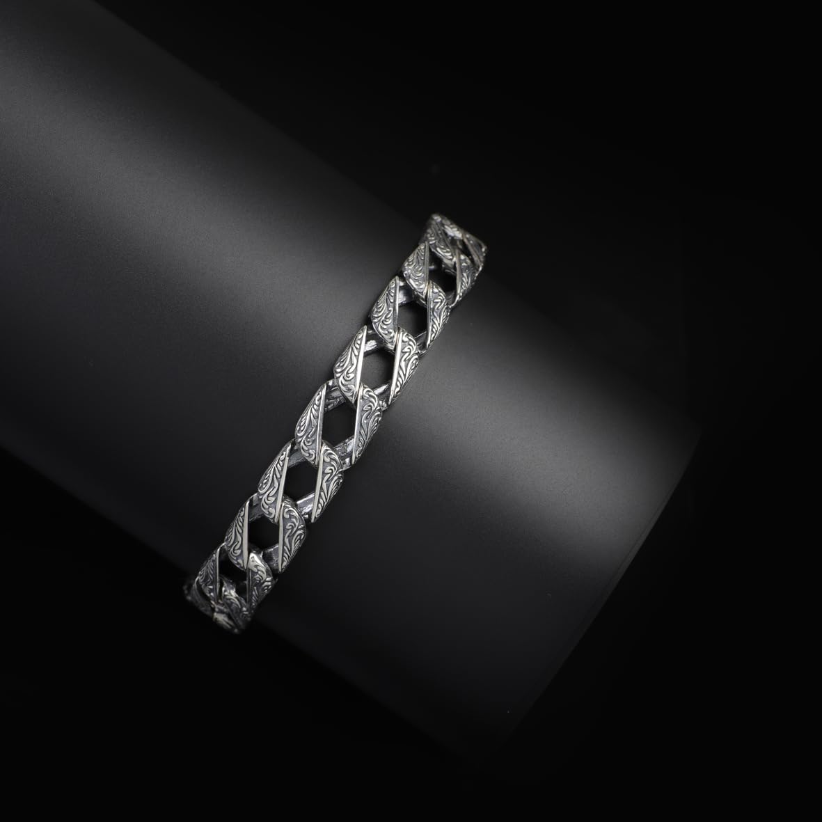 Made to Order Men's Gothic Vintage Pattern Hand-Engraved 925 Sterling Silver Chain Bracelet with Personalized Touch and Silver Polishing Cloth Gift