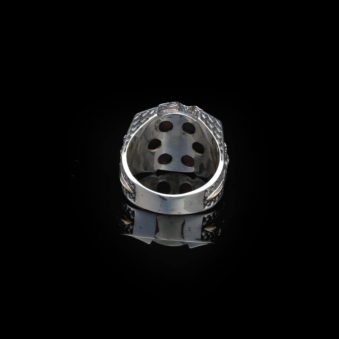 Squeeze Amber Ring