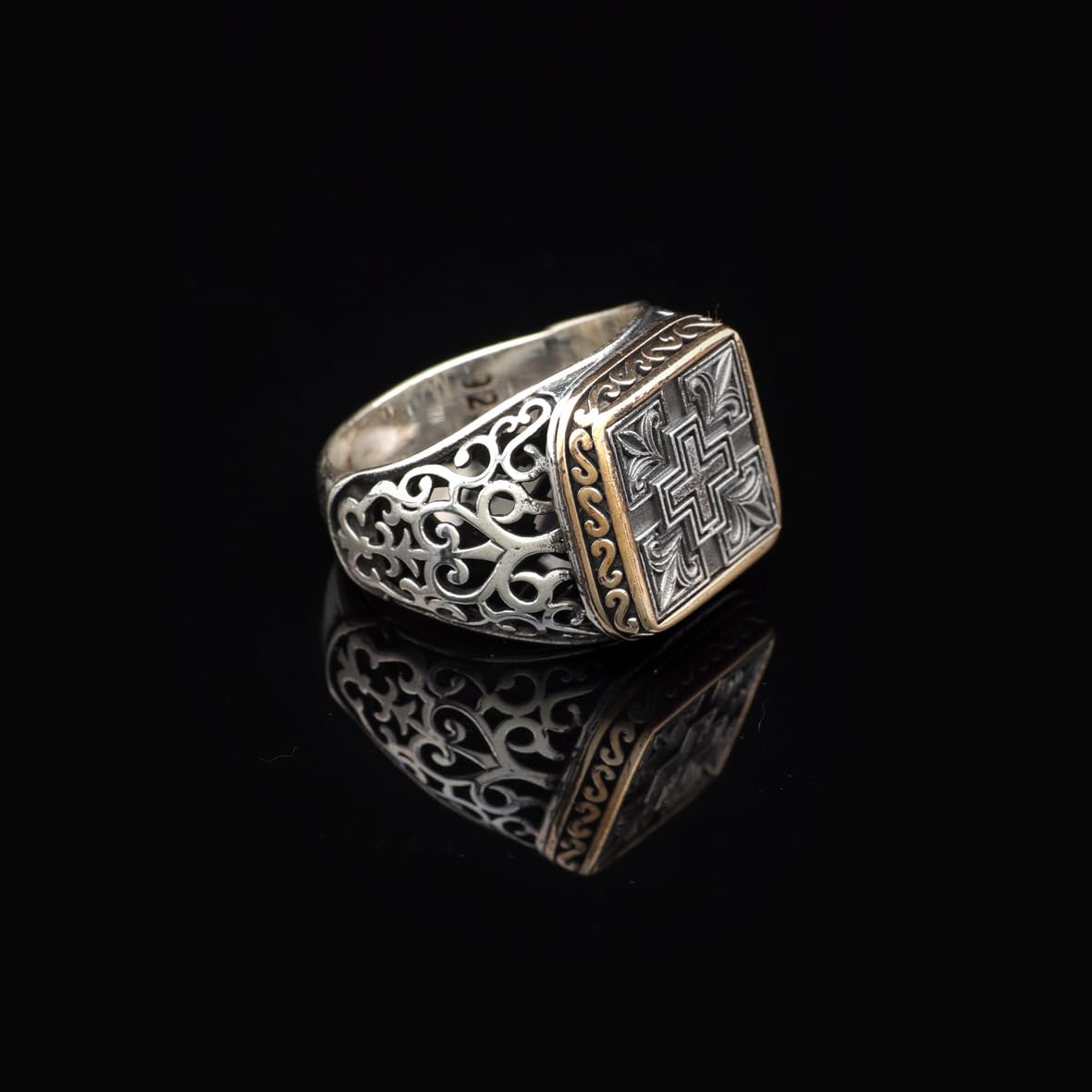 Men's 925 Sterling Silver Cross Signet Ring - Christian Vintage Statement Ring - Polished Handmade Engagement Ring with Custom Engraving - Silver Polishing Cloth Gift Included