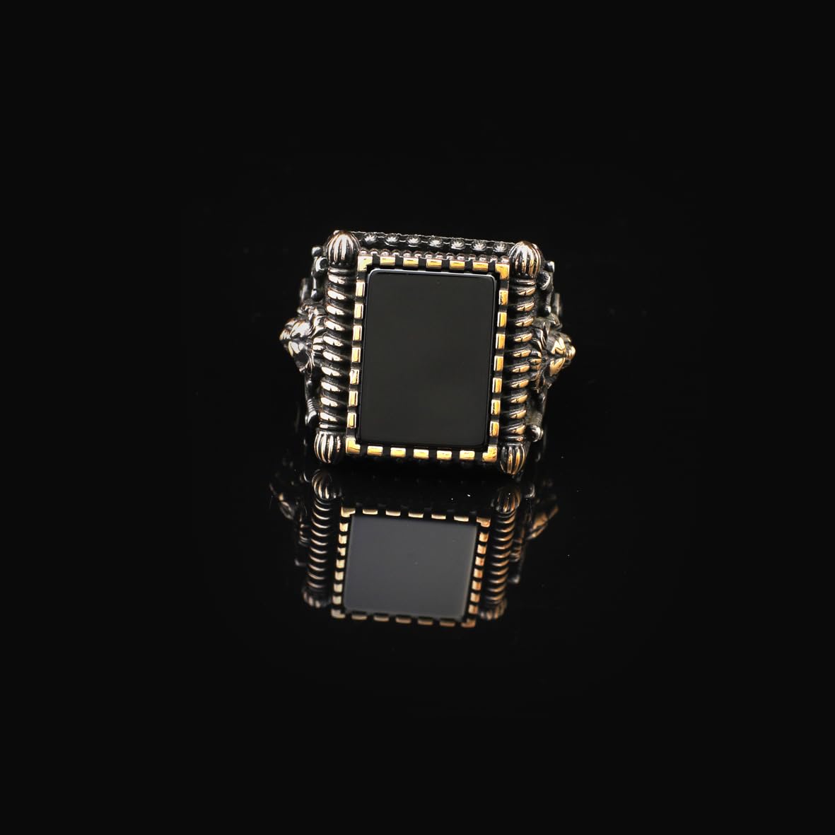 Vintage Lion Signet Onyx Ring with Sword Detail – Handmade Gemstone Sterling Silver Ring for Men