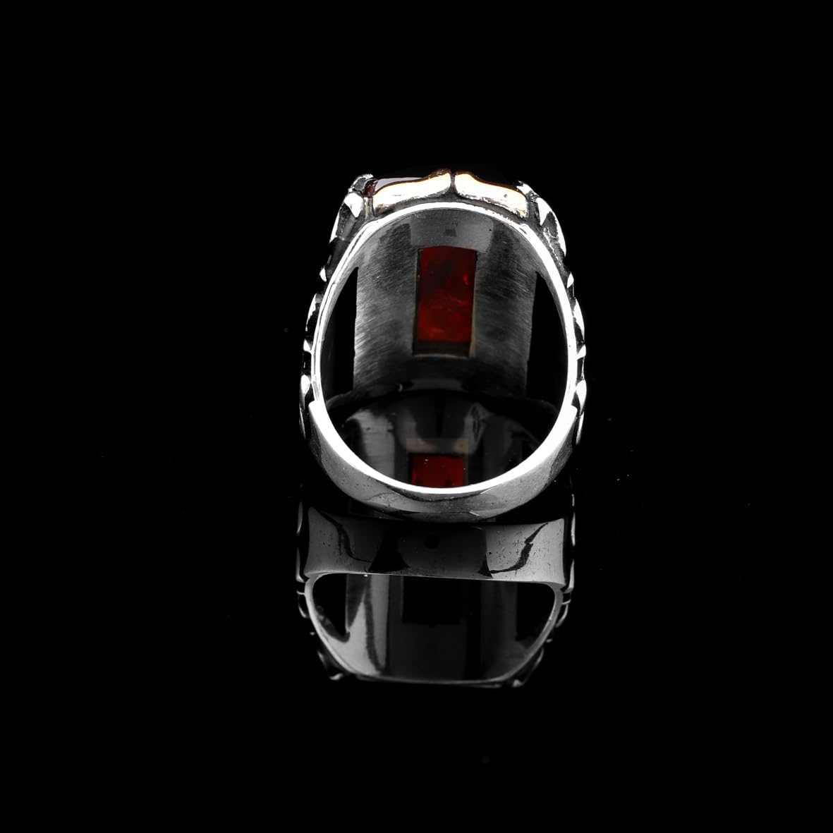 Men's Garnet Ring in 925 Sterling Silver