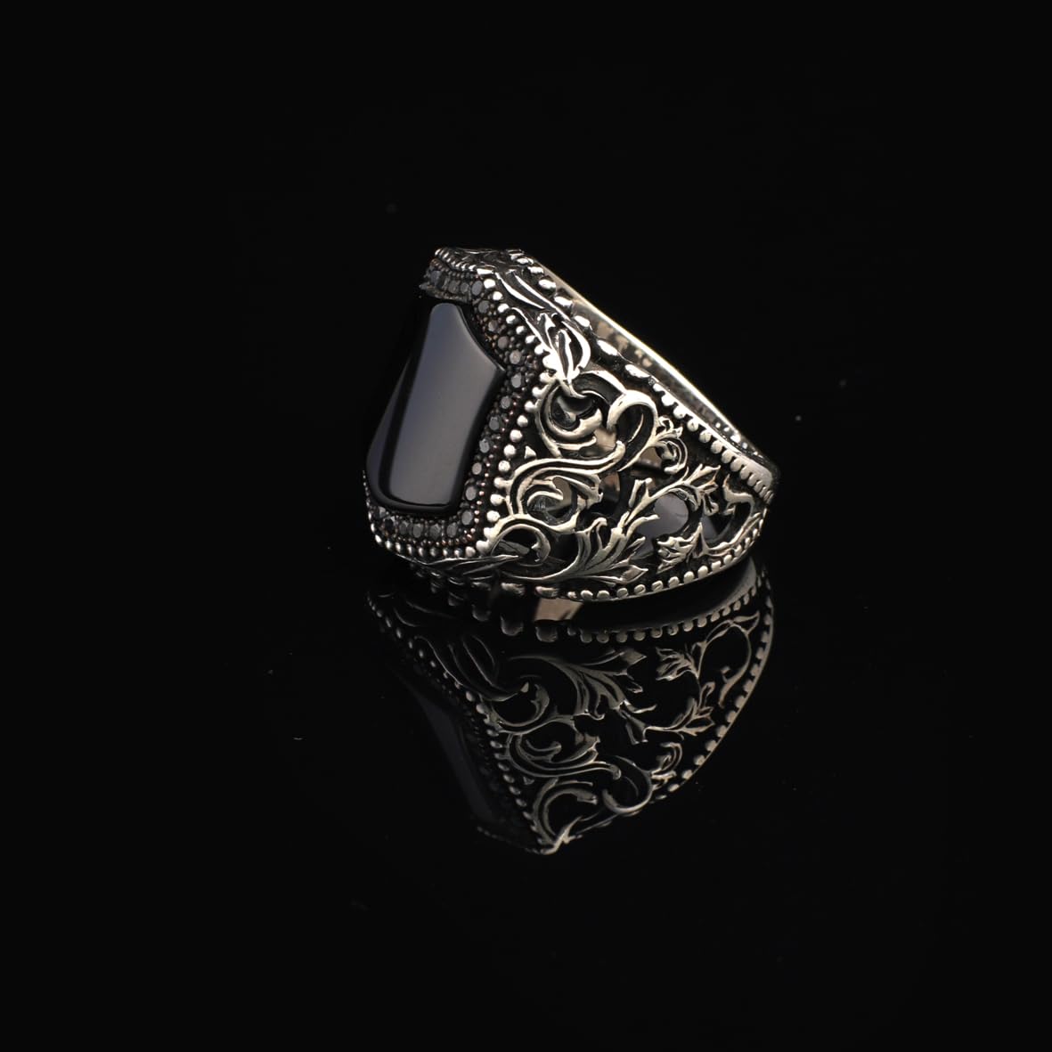 Men’s Black Onyx Gemstone Signet Ring