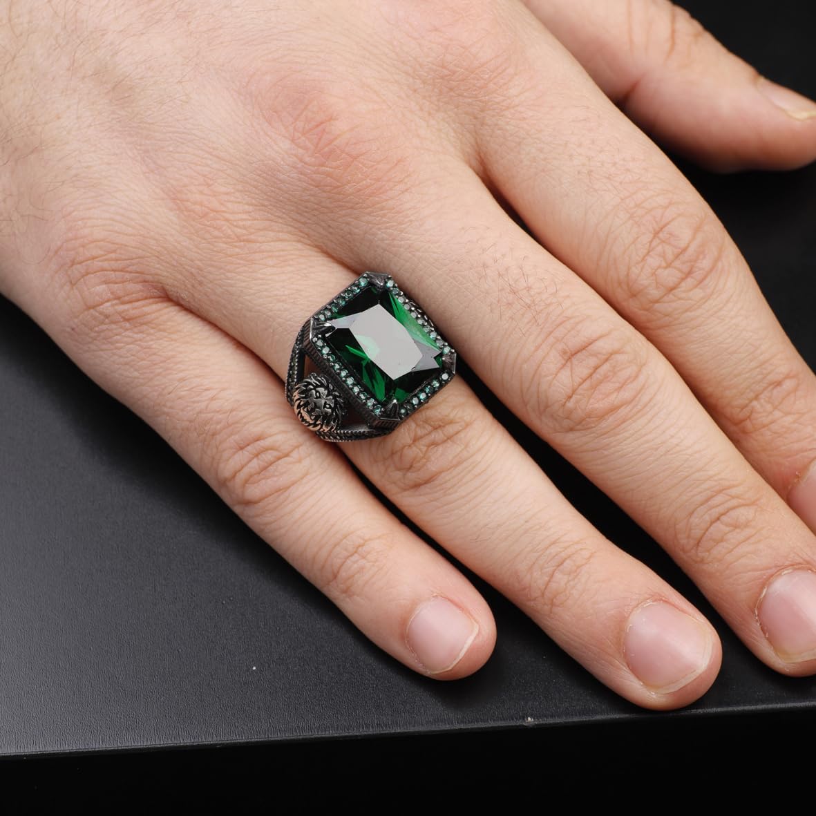 Handmade 925 Sterling Silver Lion Ring for Men - Emerald Gemstone