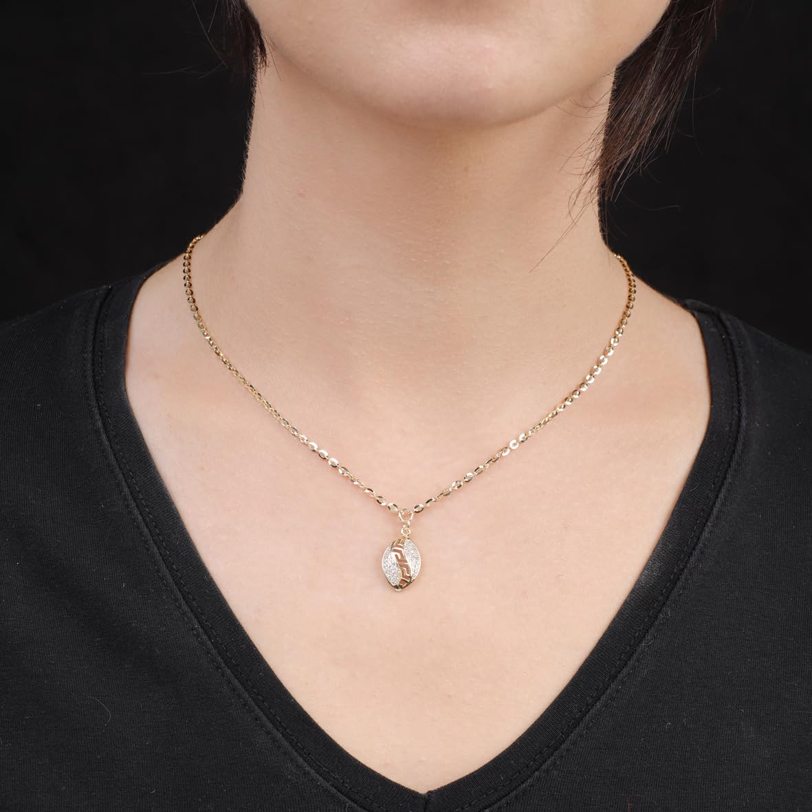 Sterling Silver Shell Necklace for Women - Charming Gold Plated Necklace - Aesthetic Jewelry Delight - Birthday Gifts for Women