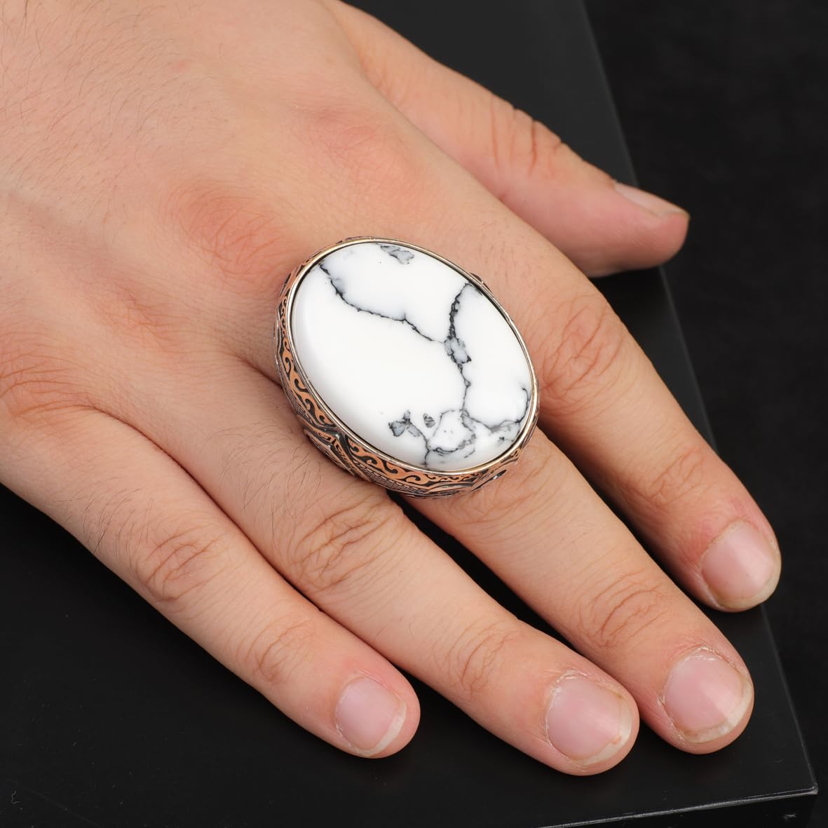 Vintage White Turquoise Ring – Large Oval Stone in Polished 925 Sterling Silver
