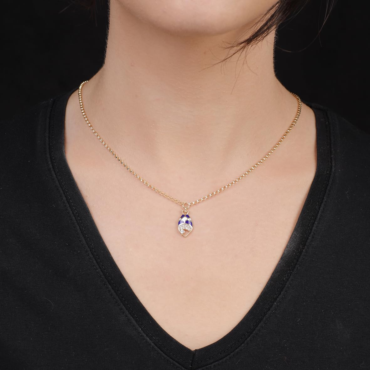 Fish Necklace in Gold Jewelry for Women - Gold Chain and Aesthetic Jewelry - Cute Fish Necklace in Gold Jewelry Collection - Birthday Gifts for Women