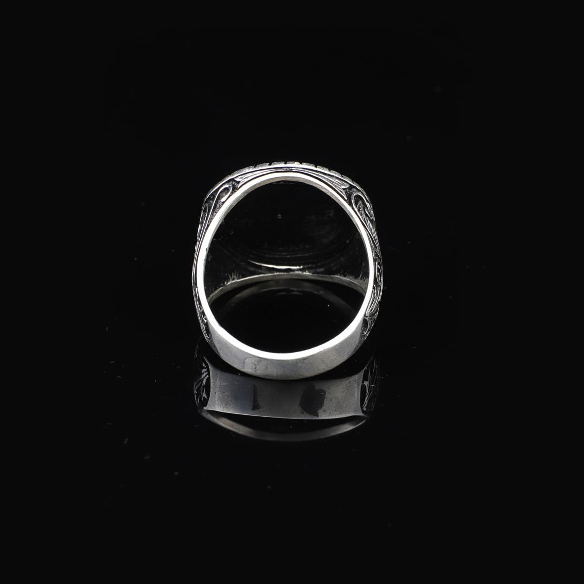 925 Sterling Silver Men's Ring - Handmade Eagle Signet Design for Bikers with Custom Animal Motif - Ring with Silver Polishing Cloth Gift