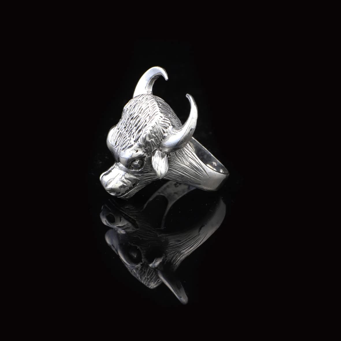 925K Sterling Silver Bull Ring