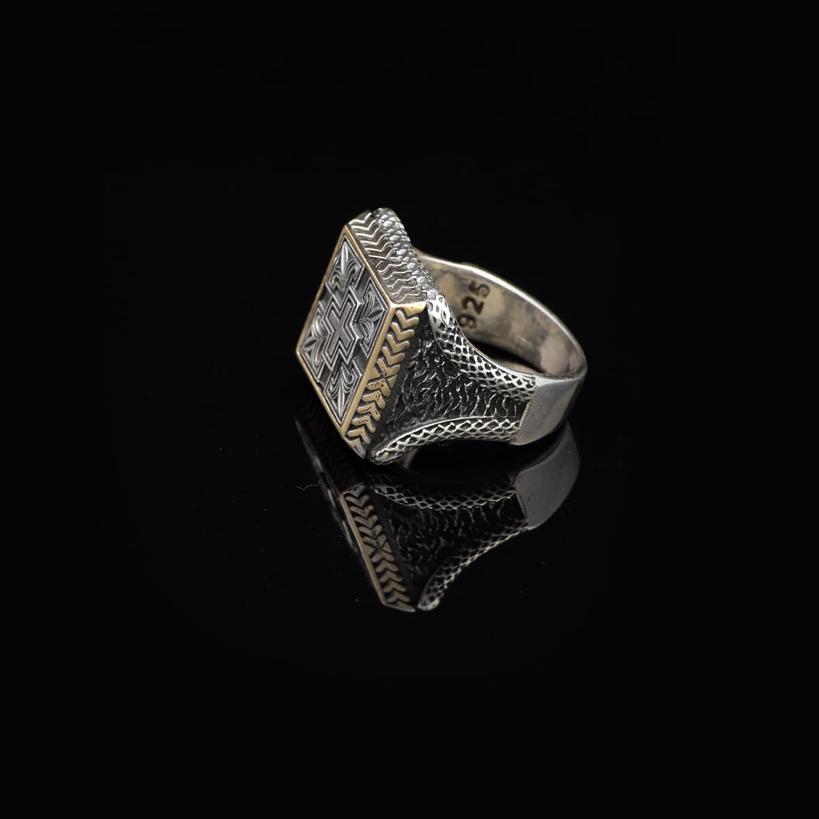 Men's 925 Sterling Silver Cross Signet Ring - Christian Vintage Statement Ring - Polished Handmade Engagement Ring with Custom Engraving - Silver Polishing Cloth Gift Included