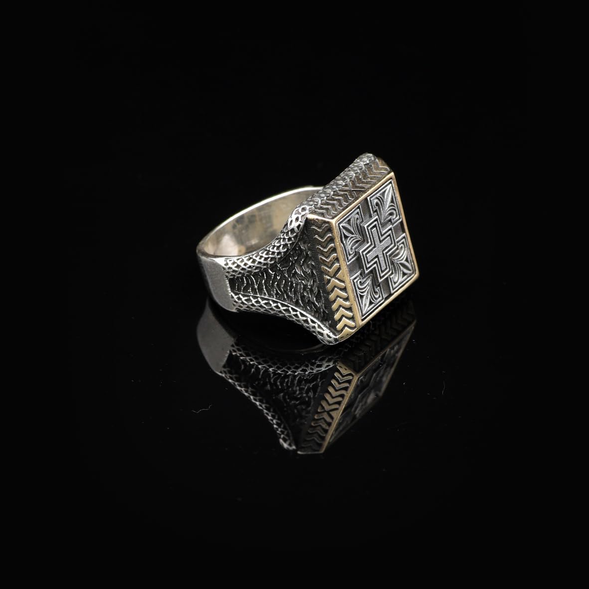 Men's 925 Sterling Silver Cross Signet Ring - Christian Vintage Statement Ring - Polished Handmade Engagement Ring with Custom Engraving - Silver Polishing Cloth Gift Included