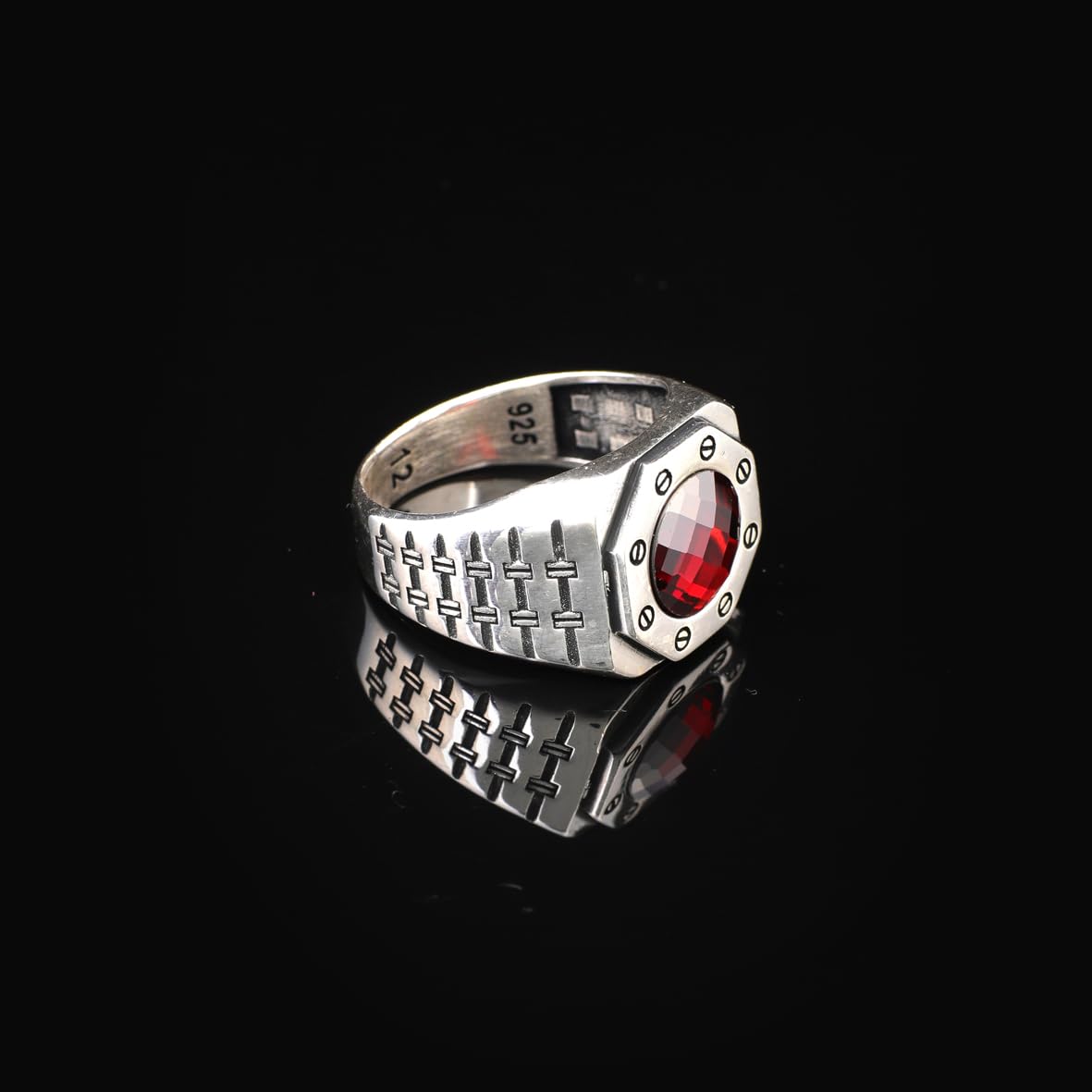 Handmade Garnet Gemstone Round Stone Watch Band Model Ring for Men Vintage 925 Sterling Silver