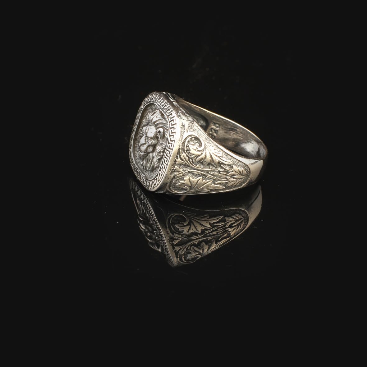 Lion Ring Silver Signet Ring Animal Gothic Ring Statement Ring Vintage Ring Pinky Ring Sterling Silver Ring Gift for Him Unique Design