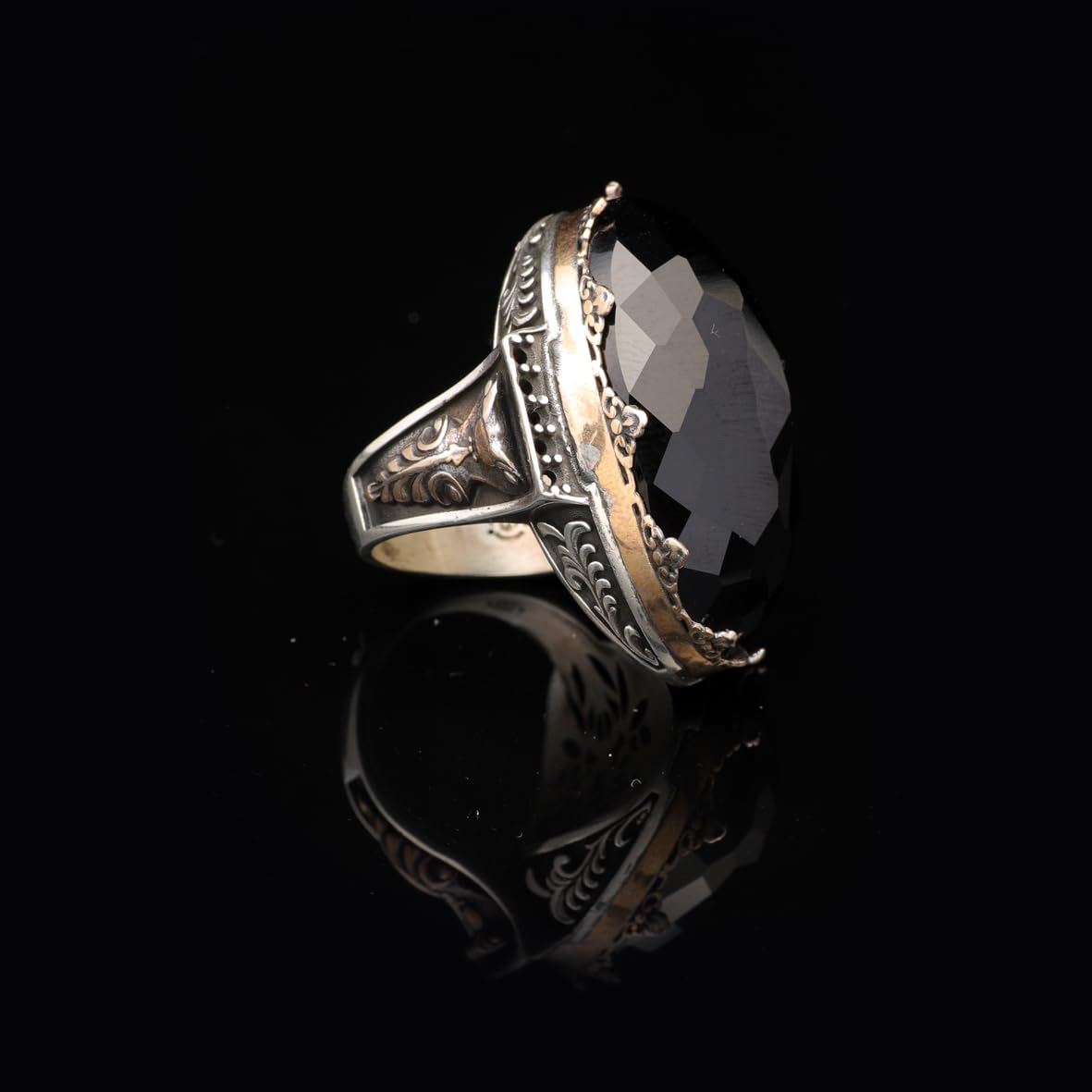 Vintage Black Onyx Ring with Large Oval Stone
