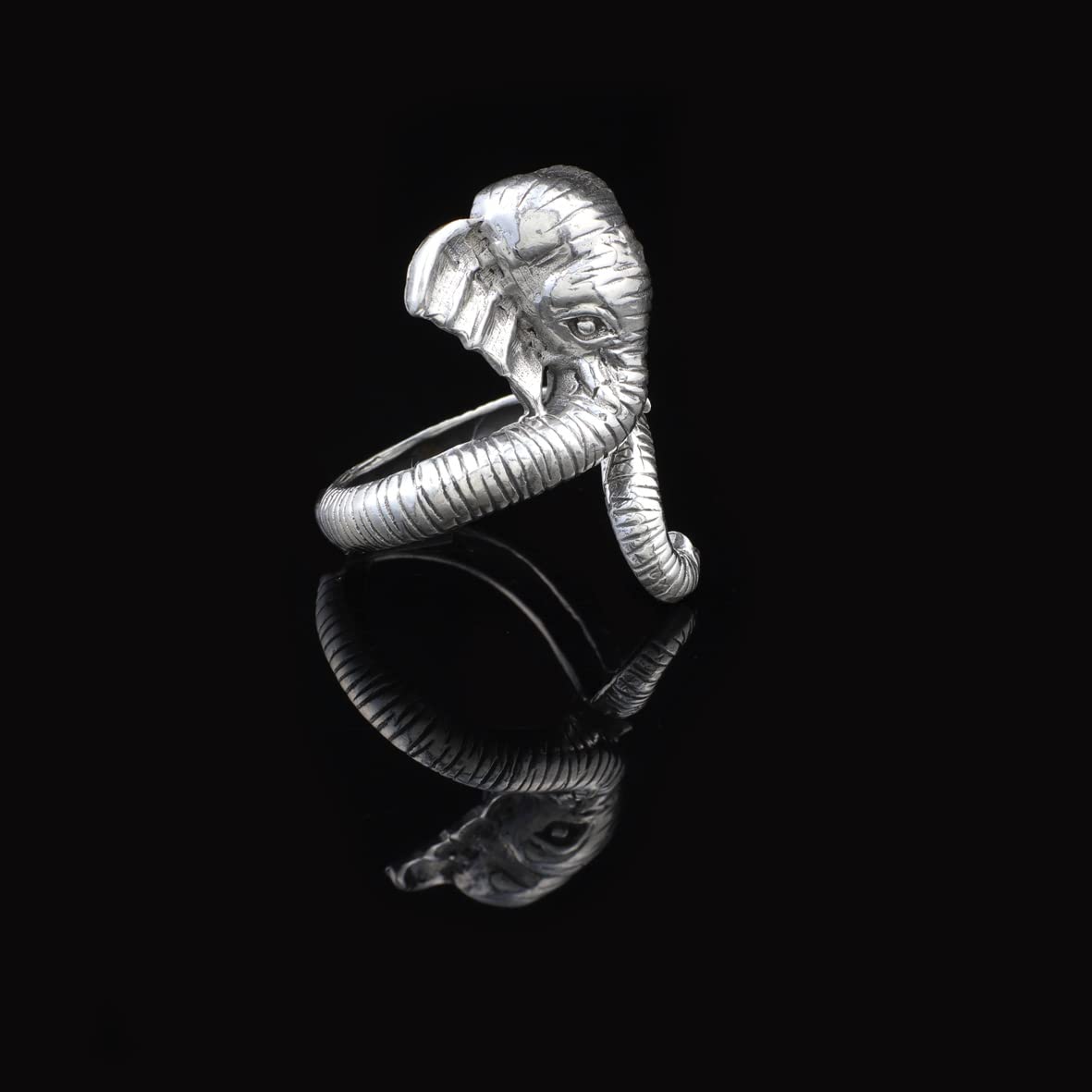 925K Sterling Silver Elephant ring