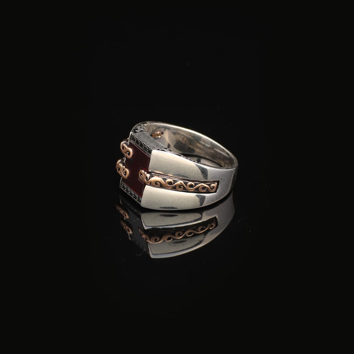 Handmade Carnelian Signet Ring for Men – Vintage Pinky Ring with Embroidered Design