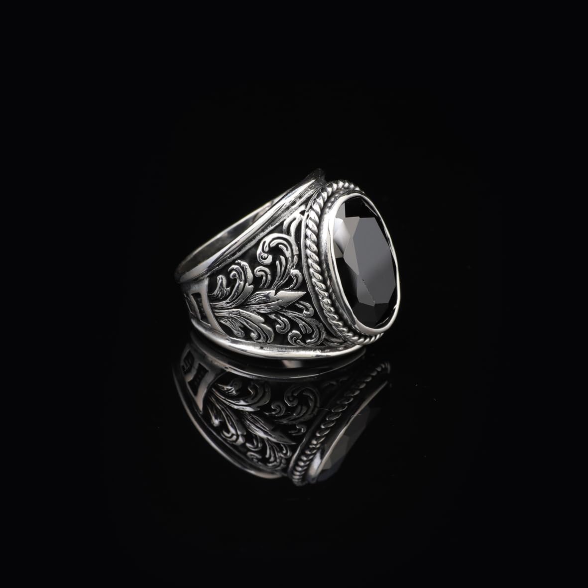 Handmade Onyx Gemstone Oval Stone Engagement Ring for Men Vintage 925 Sterling Silver