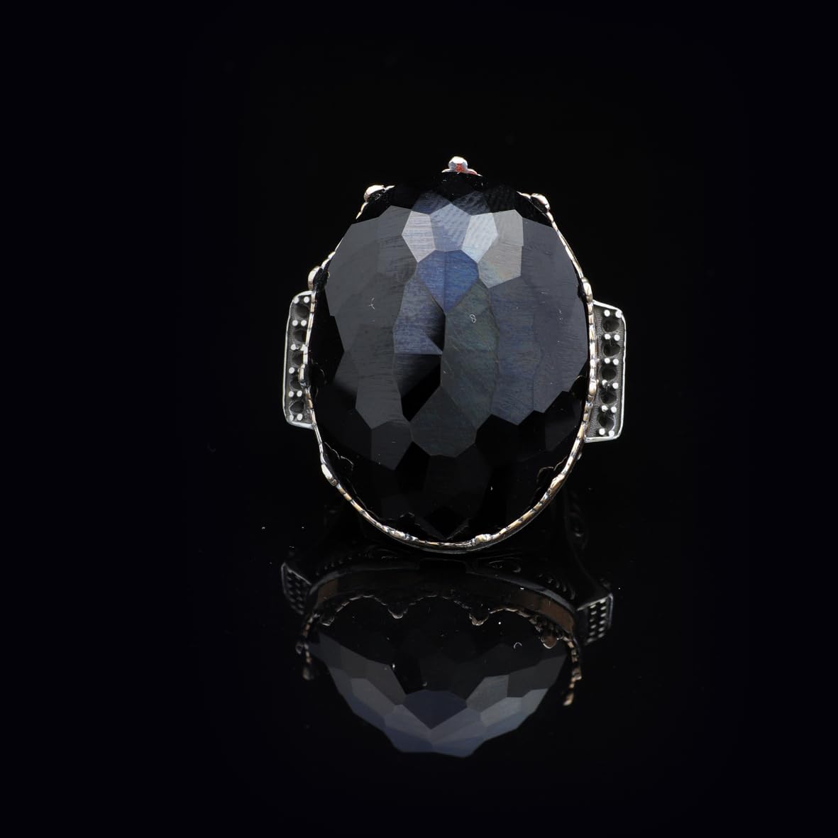 Vintage Black Onyx Ring with Large Oval Stone