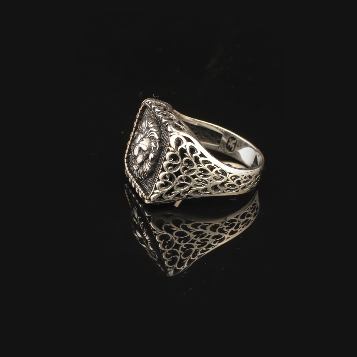 Lion Ring Gothic Ring Animal Signet Ring Vintage Ring Sterling Silver Ring Pinky Ring Statement Ring Gift for Him