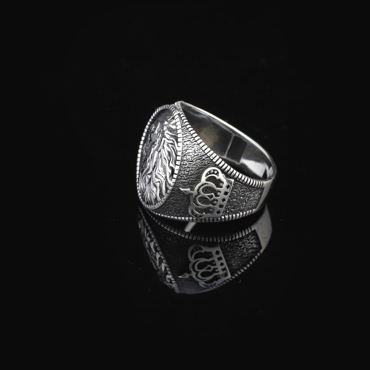 Men's Handmade Lion Signet Ring - Biker Jewelry in 925 Sterling Silver