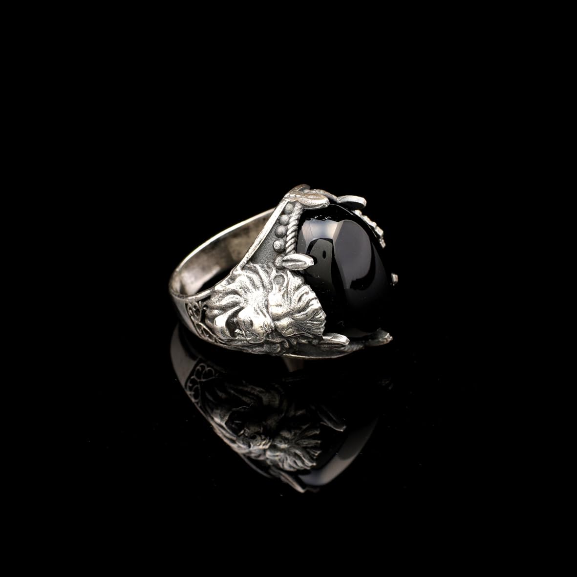Handmade Black Onyx Lion Signet Ring - Vintage 925 Sterling Silver Mens Ring