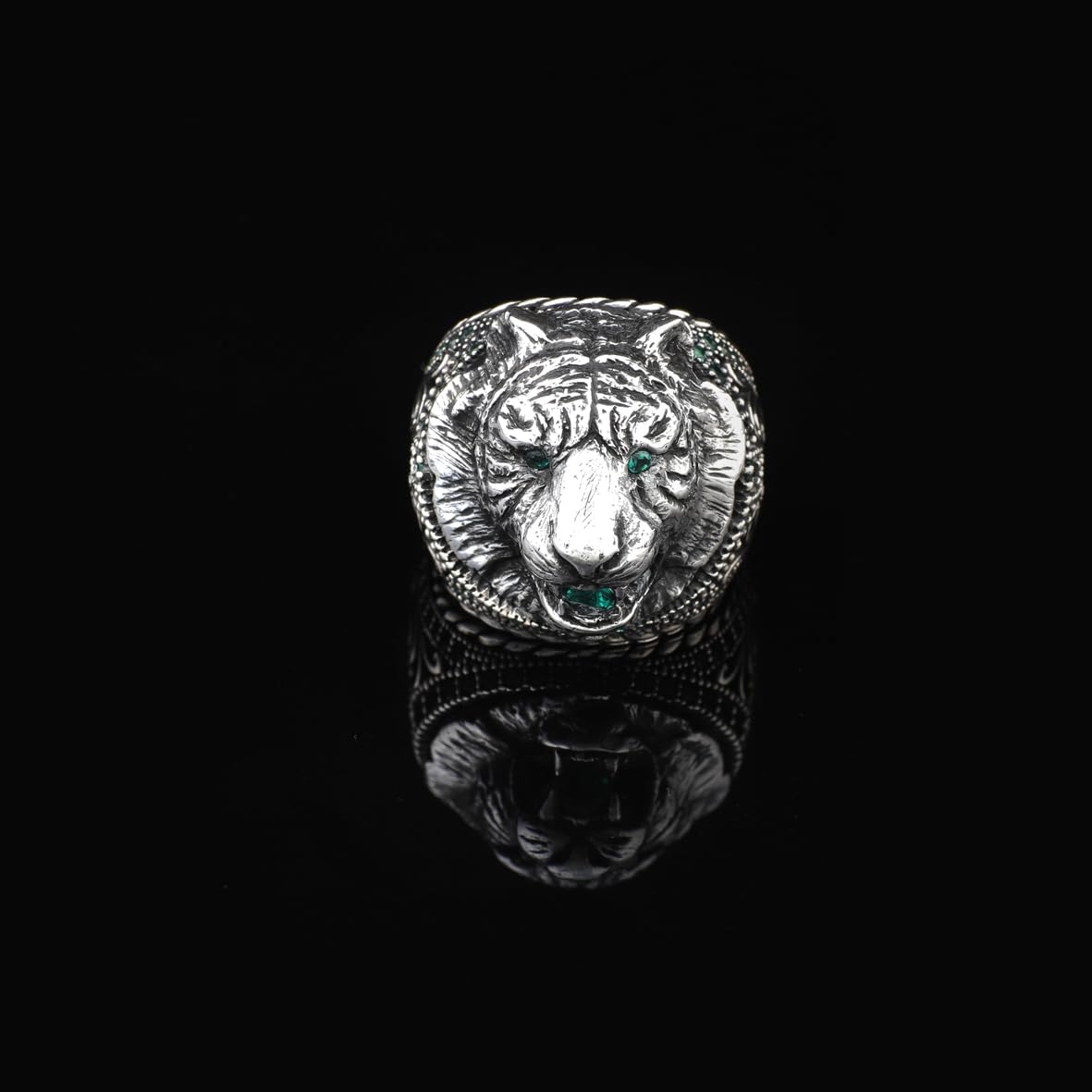 Handmade 3D Tiger Ring in 925 Sterling Silver with Jade Gemstone - Men's Animal Jewelry