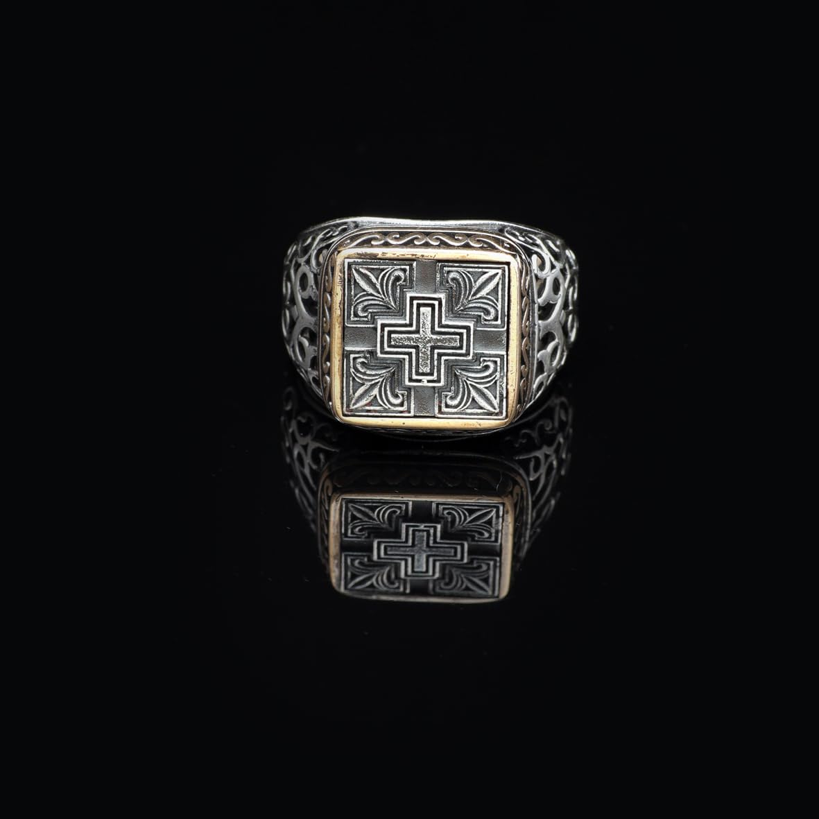 Men's 925 Sterling Silver Cross Signet Ring - Christian Vintage Statement Ring - Polished Handmade Engagement Ring with Custom Engraving - Silver Polishing Cloth Gift Included