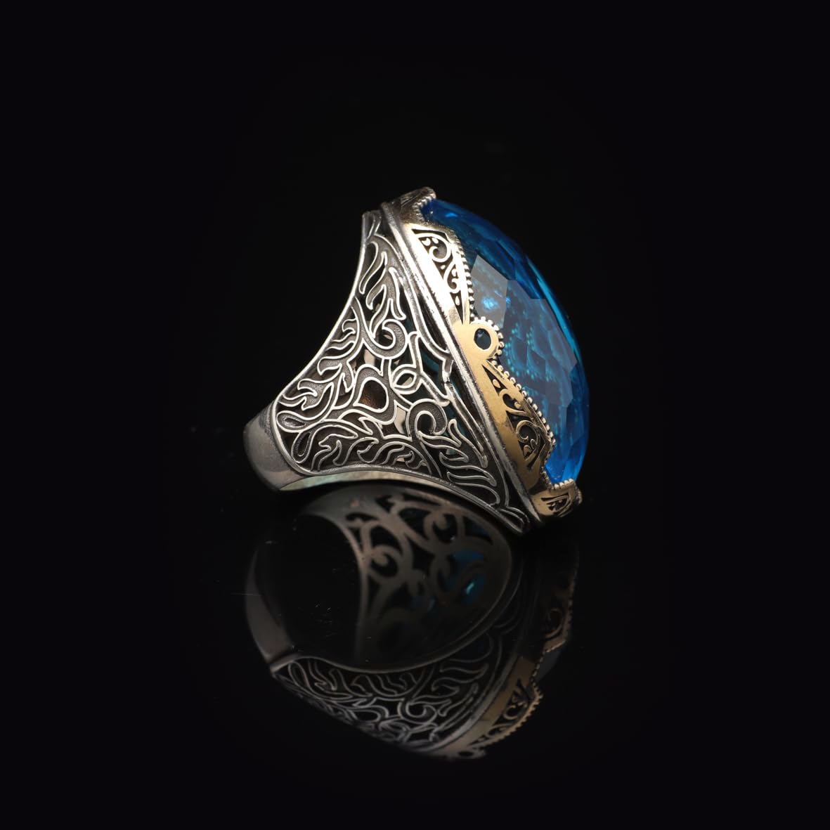 Aquamarine Ring with Large Oval Stone – Vintage Men’s Ring in Polished 925 Sterling Silver