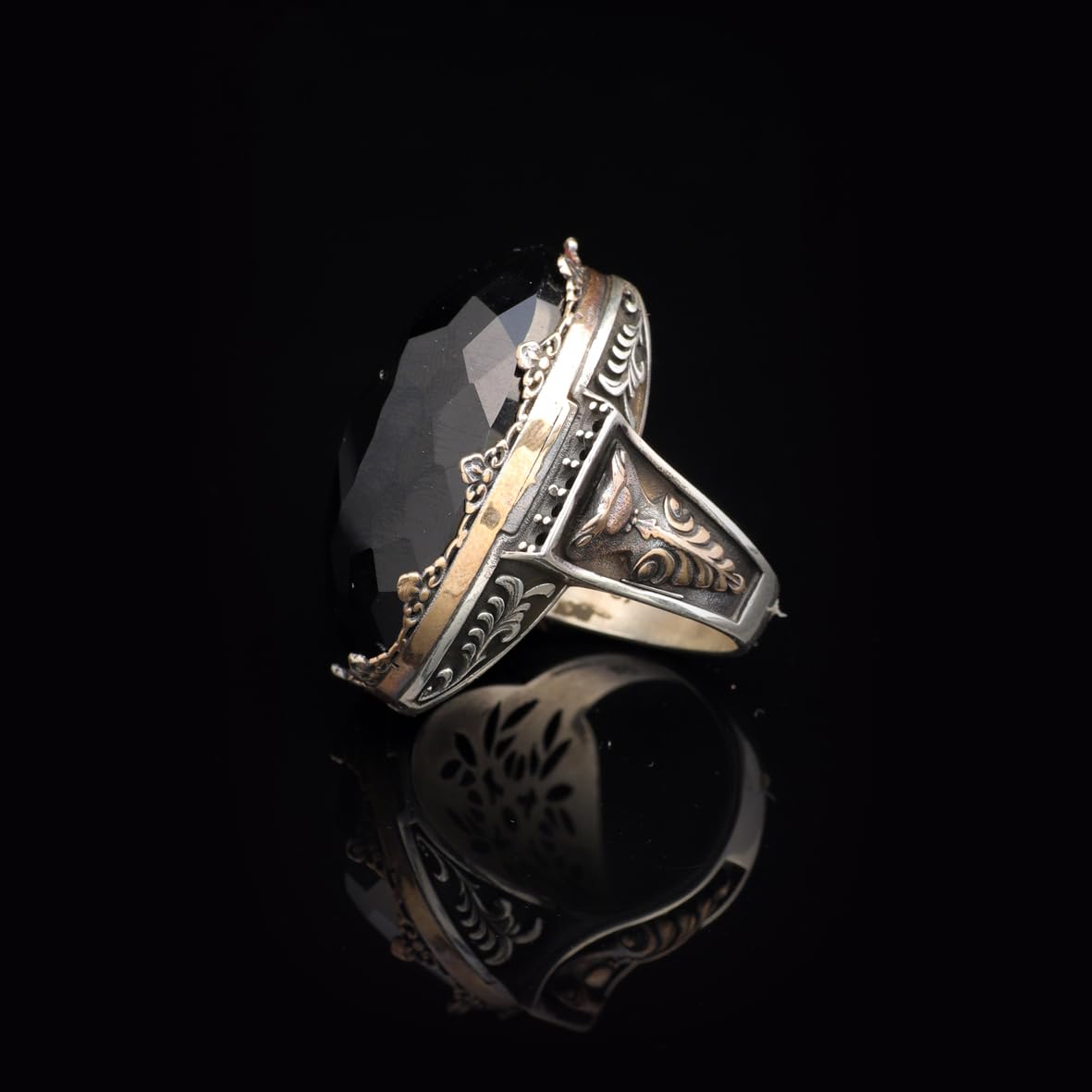 Vintage Black Onyx Ring with Large Oval Stone