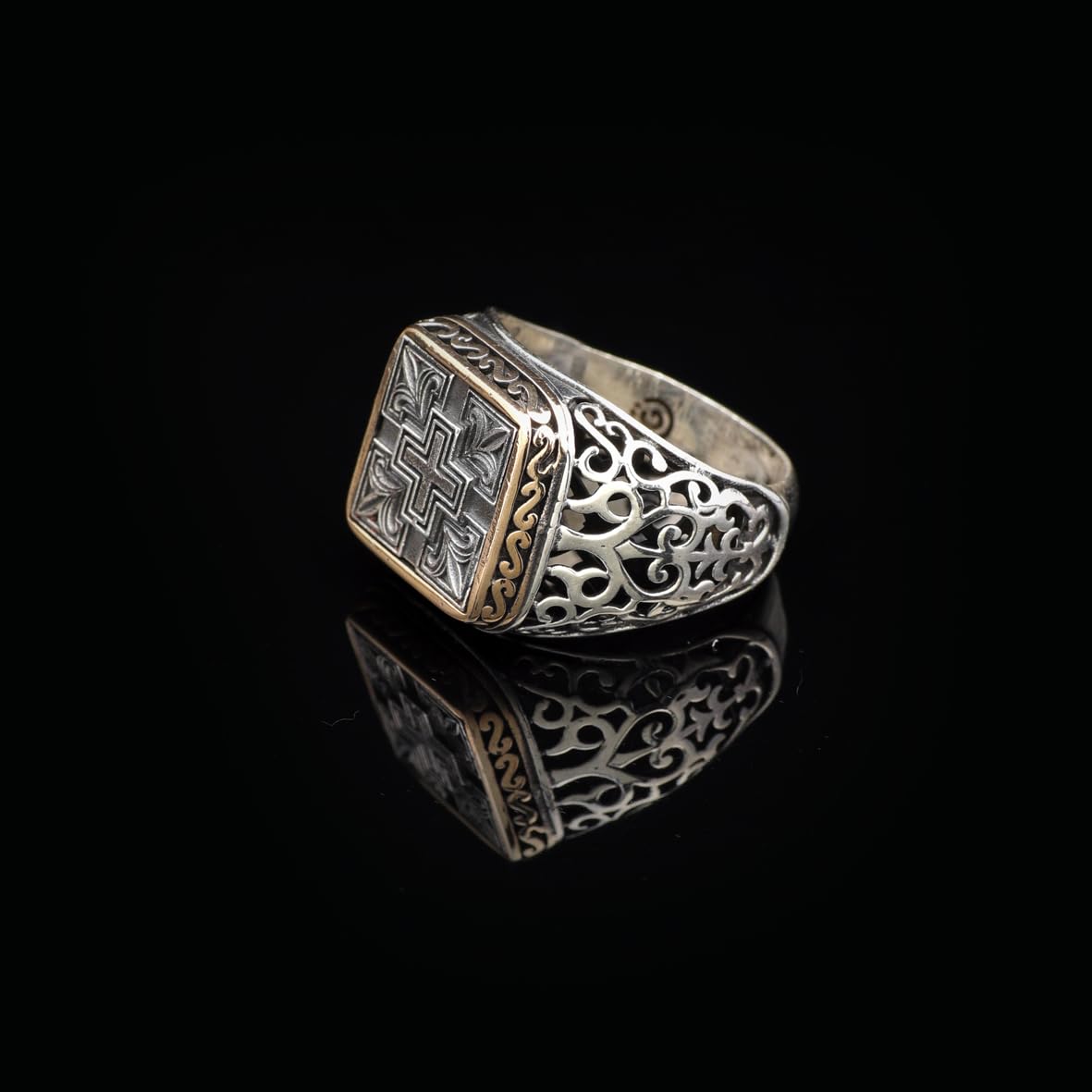 Men's 925 Sterling Silver Cross Signet Ring - Christian Vintage Statement Ring - Polished Handmade Engagement Ring with Custom Engraving - Silver Polishing Cloth Gift Included