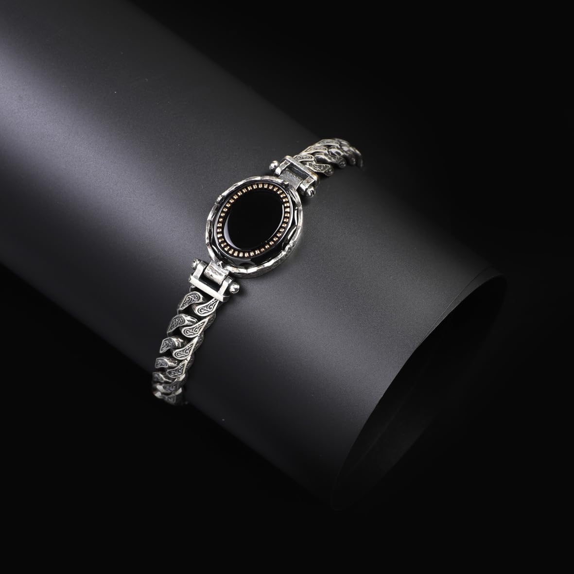Made to Order Personalized Gothic Vintage Pattern 925 Sterling Silver Chain Bracelet for Men with Oval Onyx Gemstone - Hand-Engraved Handmade Bracelet