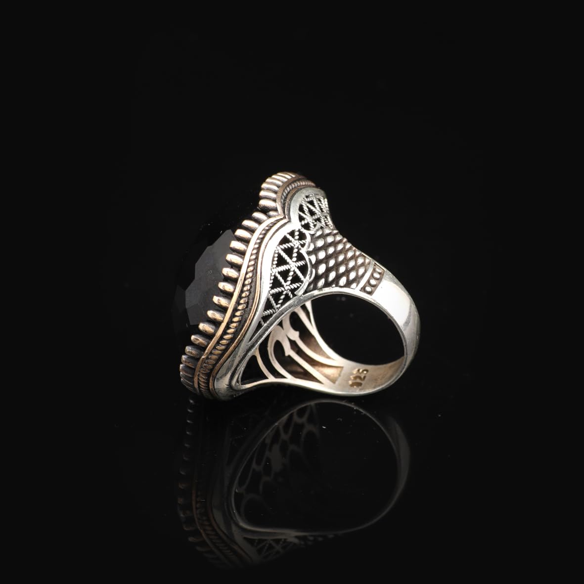 Vintage Black Onyx Ring with Large Oval Stone