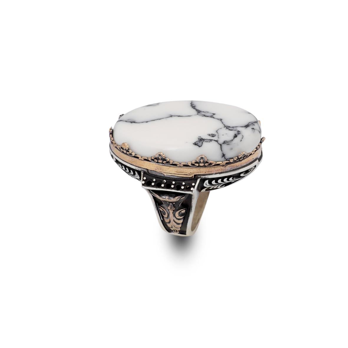 925 Sterling Silver Vintage Ring with White Turquoise - Large Oval Stone