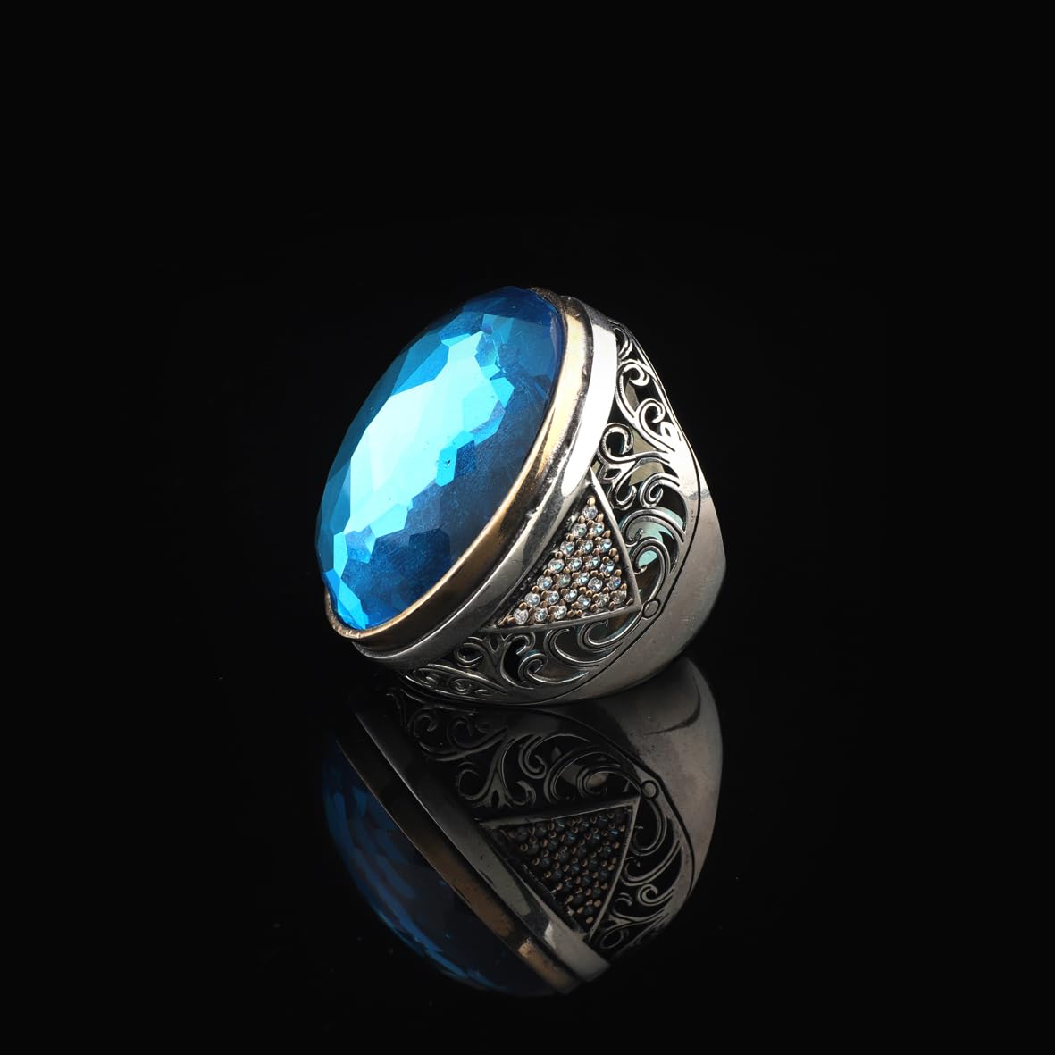 Aquamarine Ring with Micro Sapphire