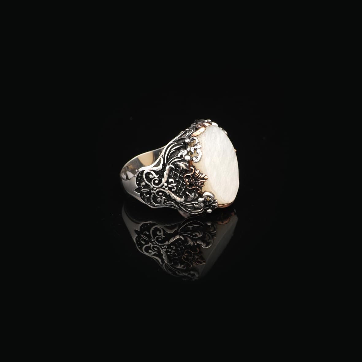 Vintage Mother of Pearl Ring for Men – Oval Gemstone