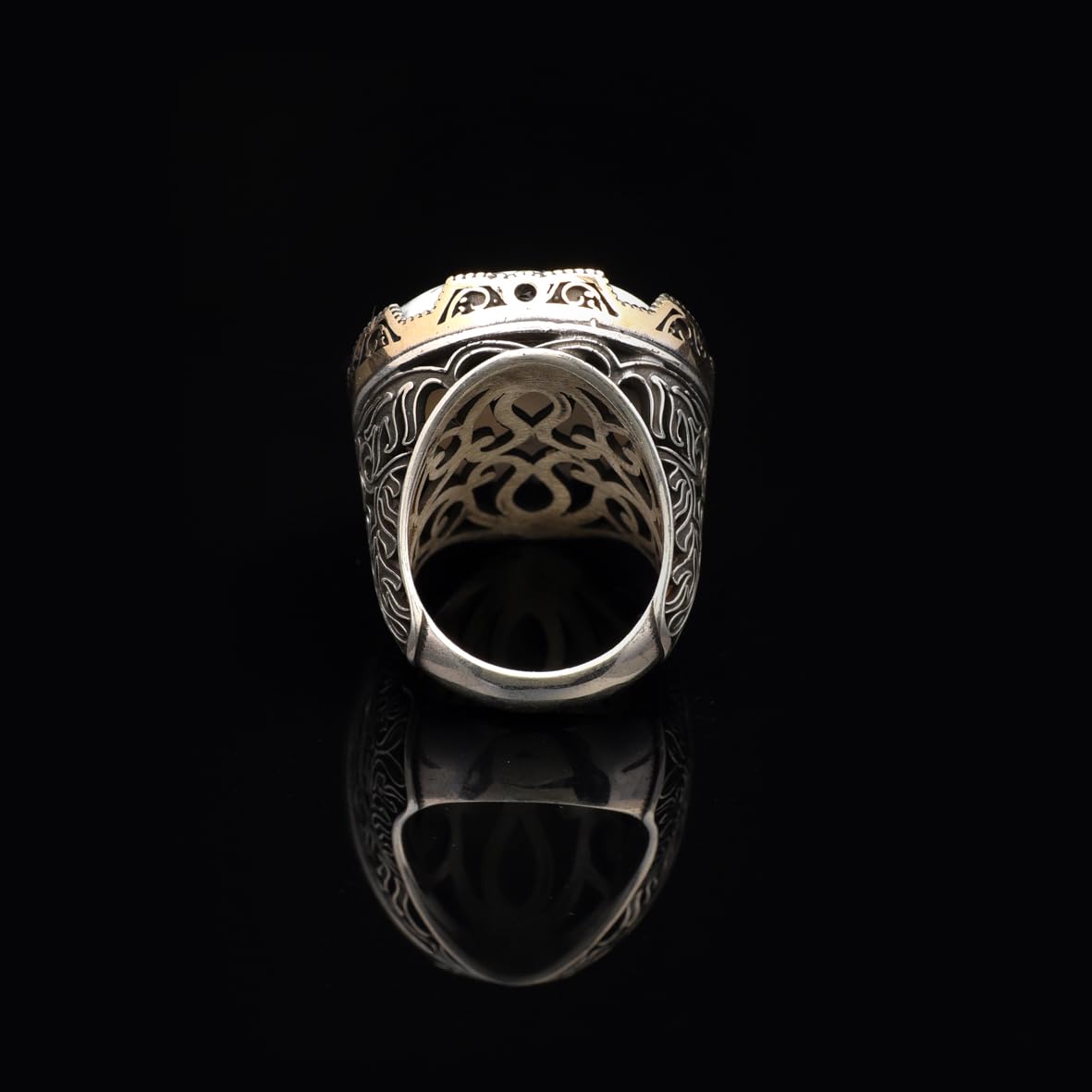 White Turquoise Men’s Ring with Large Oval Stone – Vintage 925 Sterling Silver Ring