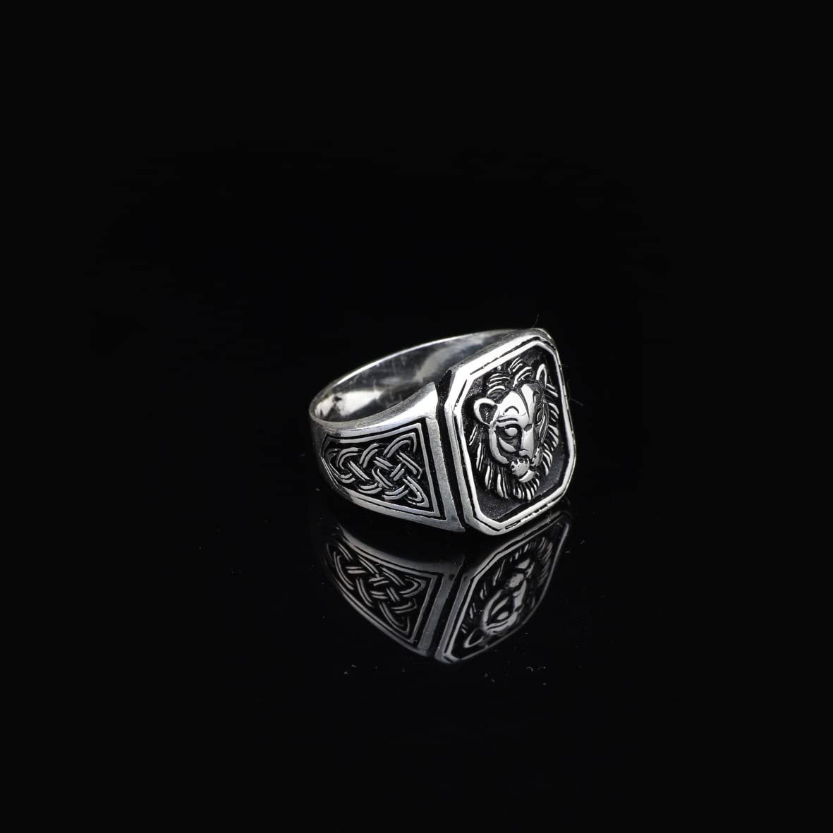 925K Sterling Silver Lion Ring