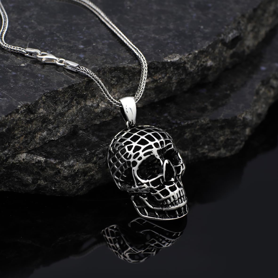 Jewelry Pit - Sterling Silver Skull Necklace for Men - Skull Inspired Jewelry - Complete With Men's Silver Chain - Birthday Gifts