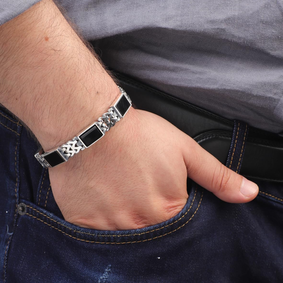 Mens Onyx Gemstone Bracelet – Handmade and Hand-Engraved Vintage Chain Bracelet in Sterling Silver – Made to Order Gothic Personalize Bracelet + Silver Polishing Cloth