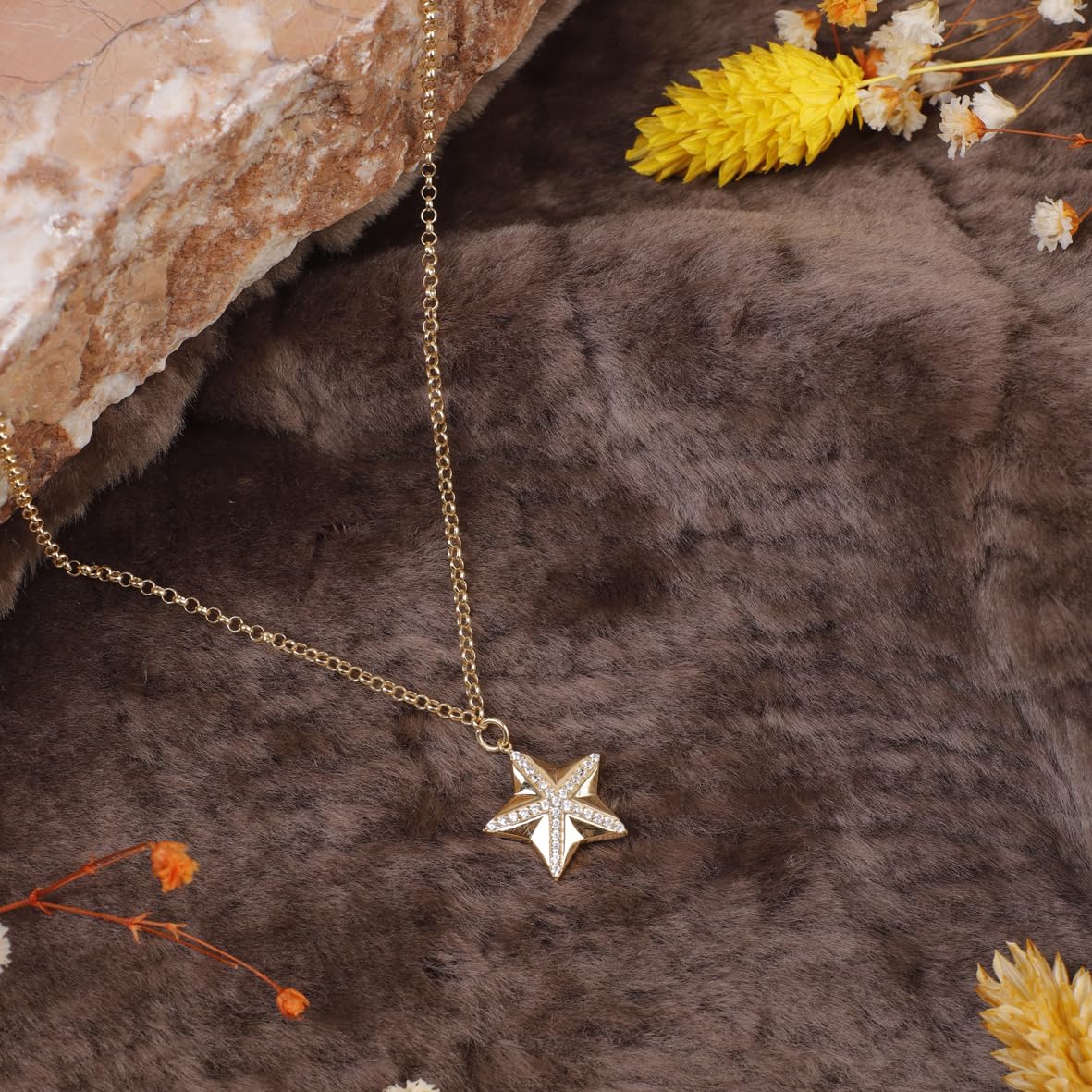Golden Star Necklace - Gold Plated & Sterling Silver Necklace - Cute Necklaces with Aesthetic Charm - Dainty Gold Necklace for Women - Birthday Gifts for Women